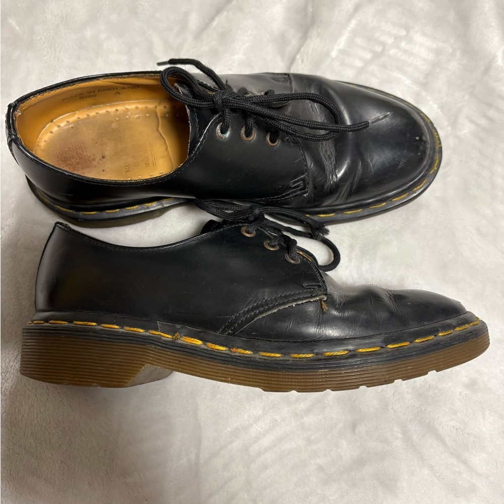 Dr. Marten Vintage Black Lace Up Oxford Size 4M/6W